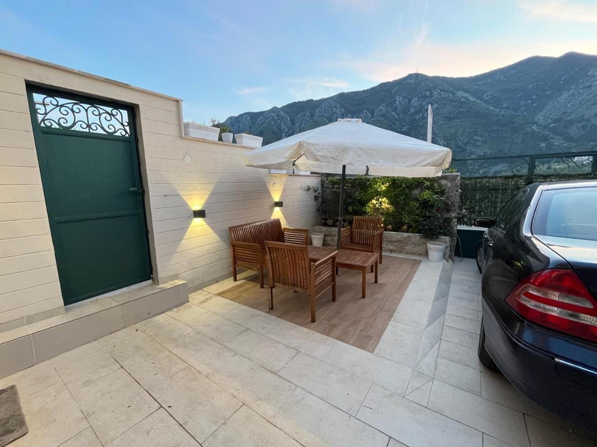 Villa Miramare , Dobrota Seafront Kotor Exterior photo