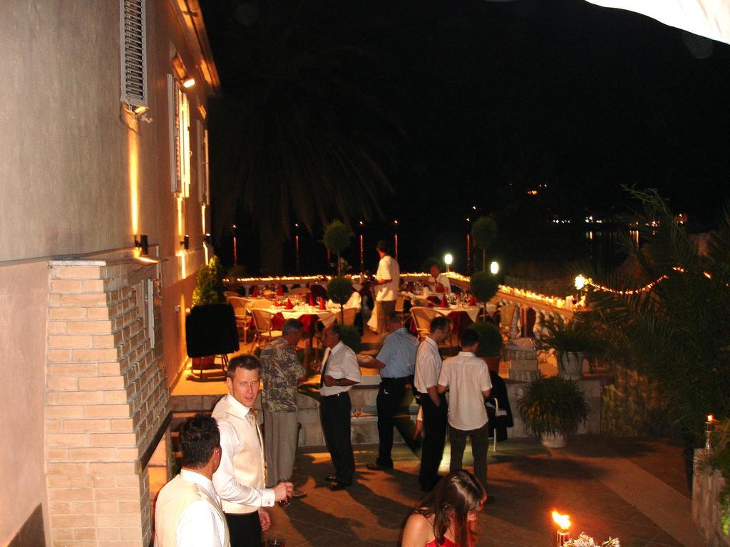 Villa Miramare , Dobrota Seafront Kotor Exterior photo