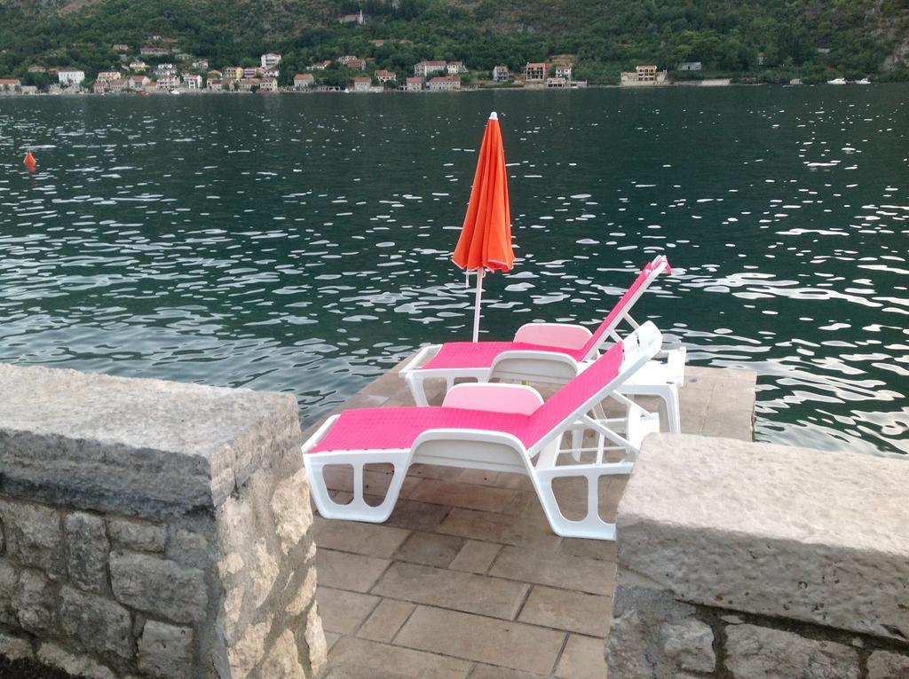 Villa Miramare , Dobrota Seafront Kotor Exterior photo