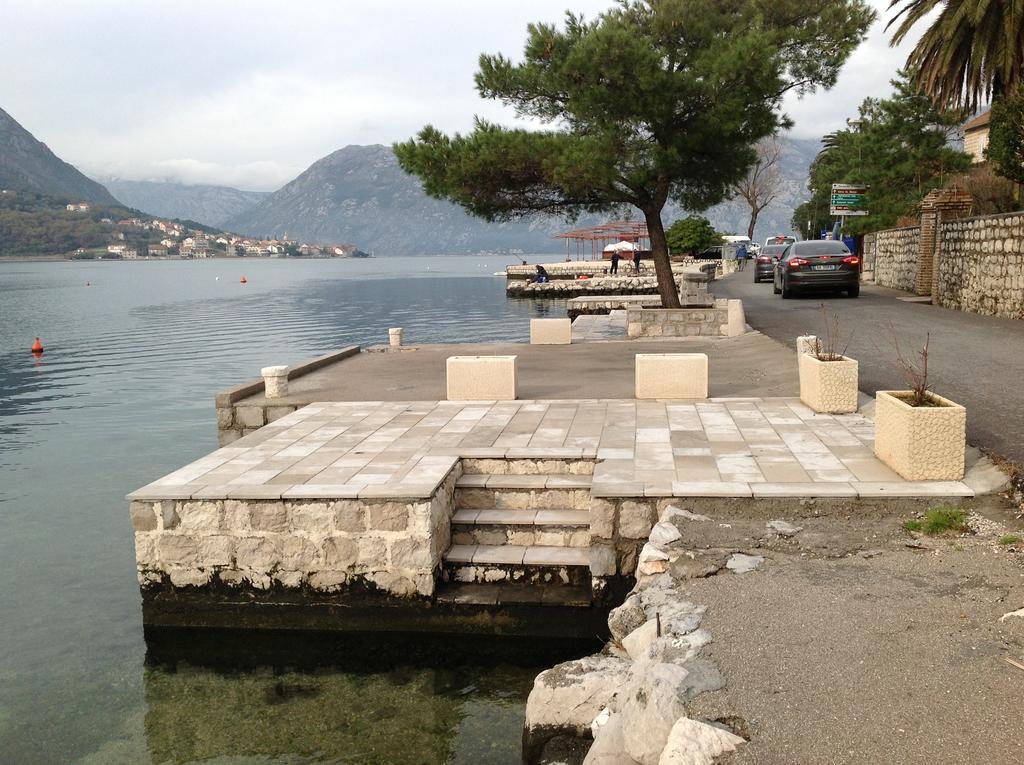 Villa Miramare , Dobrota Seafront Kotor Exterior photo